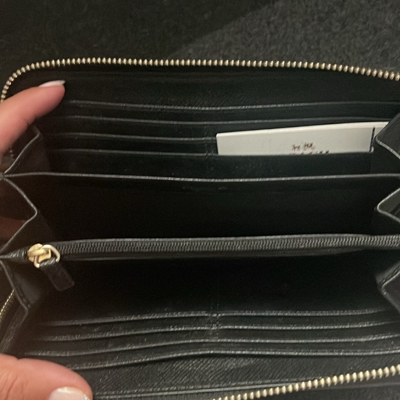 Coach Peyton black brown signature leather zip around wallet - Picture 9 of 9